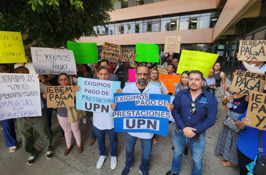  Protestan profesores de nivel superior en IEBEM