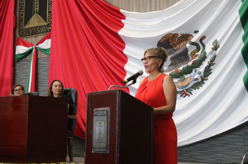  El Poder Legislativo entregó galardones ‘Don Jaime Morales Guillén’ y ‘Don Roberto Armendáriz Páez’