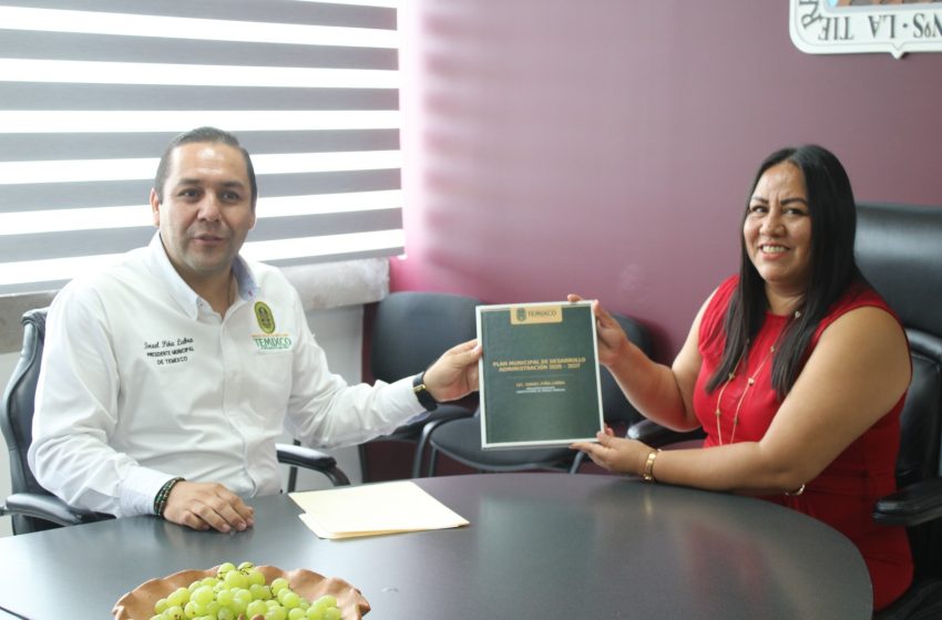  Recibe Jazmín Solano Plan Municipal de Desarrollo de Temixco